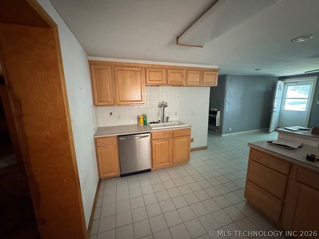 321 N Seminole Avenue, Bartlesville, OK 74003