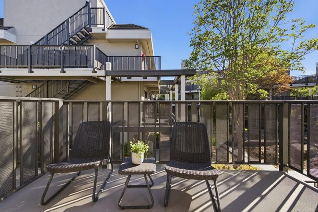 4151 El Camino Way Unit I, Palo Alto, CA 94306