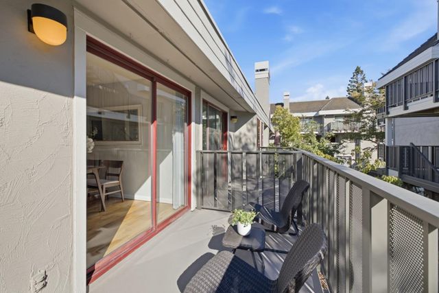4151 El Camino Way Unit I, Palo Alto, CA 94306