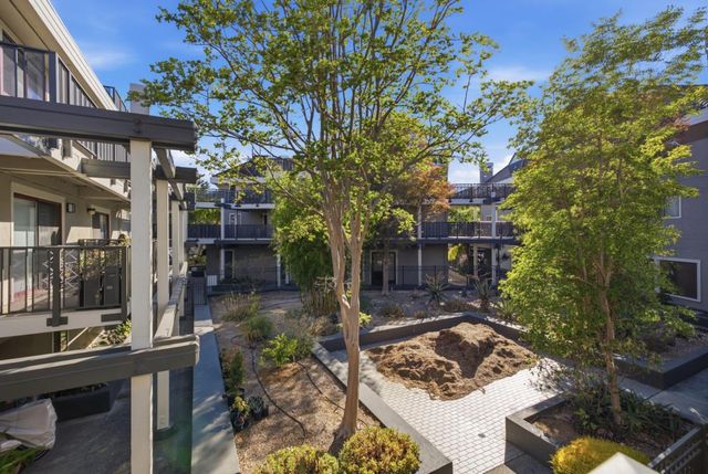 4151 El Camino Way Unit I, Palo Alto, CA 94306