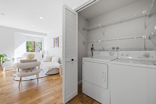 4151 El Camino Way Unit I, Palo Alto, CA 94306