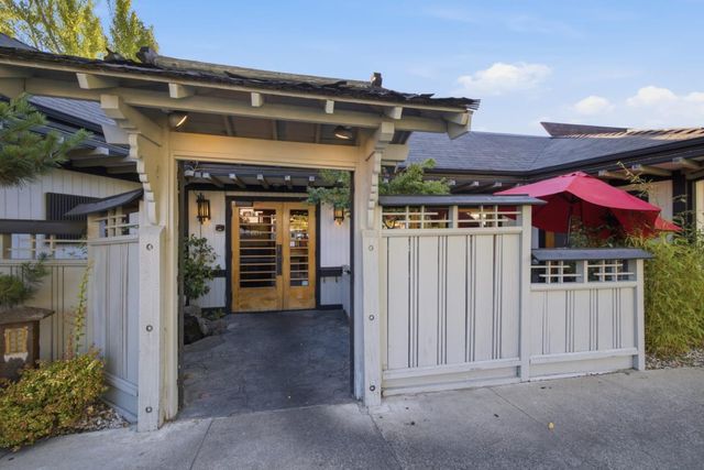 4151 El Camino Way Unit I, Palo Alto, CA 94306