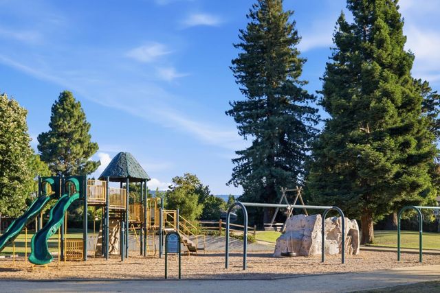 4151 El Camino Way Unit I, Palo Alto, CA 94306