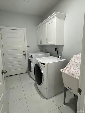 1202 Kestrel Drive, Edinburg, TX 78542