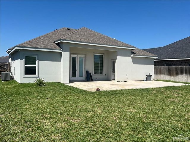 1202 Kestrel Drive, Edinburg, TX 78542