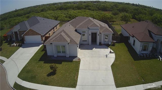 1202 Kestrel Drive, Edinburg, TX 78542