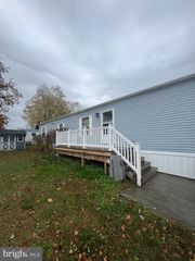 5057 GRACE DR, Morrisville, PA 19067