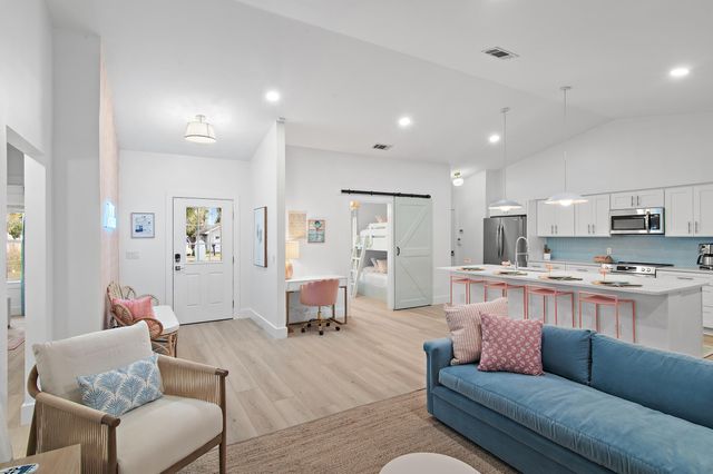 104 Sun Lane, Panama City Beach, FL 32413