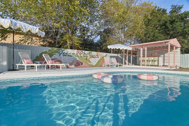 104 Sun Lane, Panama City Beach, FL 32413