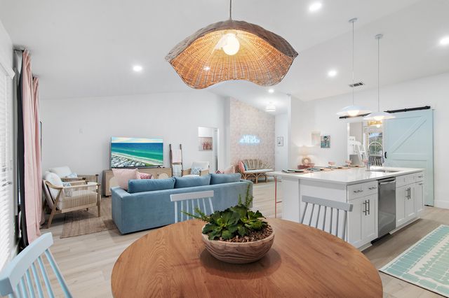 104 Sun Lane, Panama City Beach, FL 32413