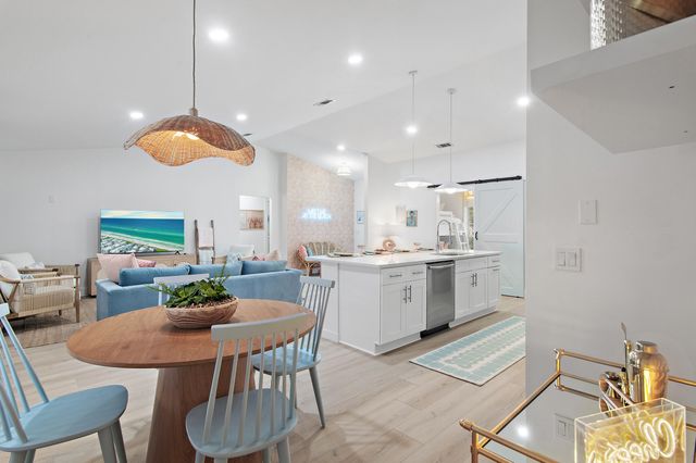 104 Sun Lane, Panama City Beach, FL 32413