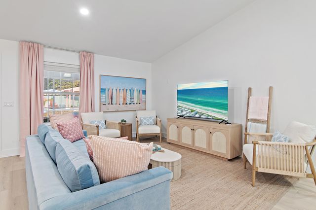 104 Sun Lane, Panama City Beach, FL 32413