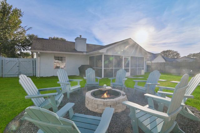 104 Sun Lane, Panama City Beach, FL 32413