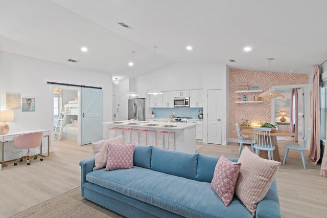 104 Sun Lane, Panama City Beach, FL 32413