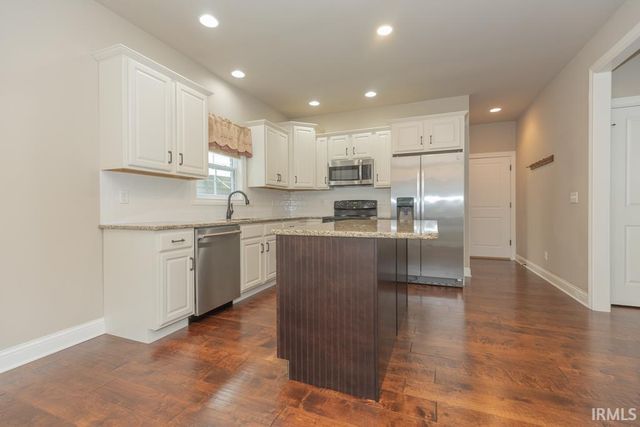 4211 Meadowbrooke Lane, Newburgh, IN 47630