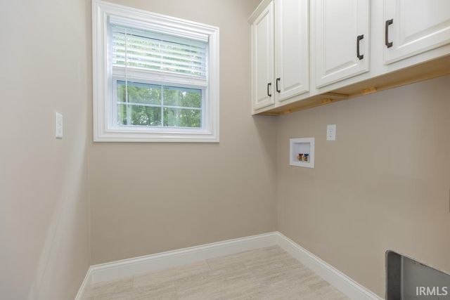 4211 Meadowbrooke Lane, Newburgh, IN 47630