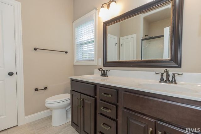 4211 Meadowbrooke Lane, Newburgh, IN 47630