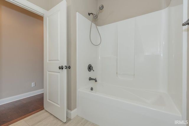 4211 Meadowbrooke Lane, Newburgh, IN 47630