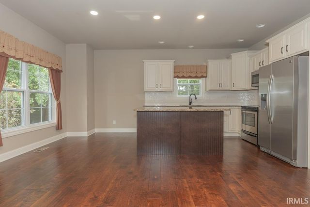 4211 Meadowbrooke Lane, Newburgh, IN 47630