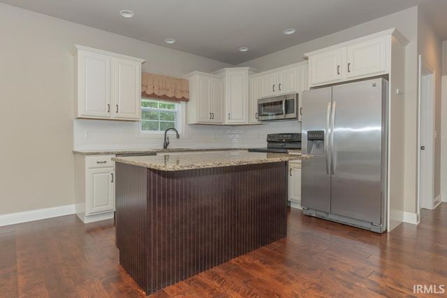 4211 Meadowbrooke Lane, Newburgh, IN 47630