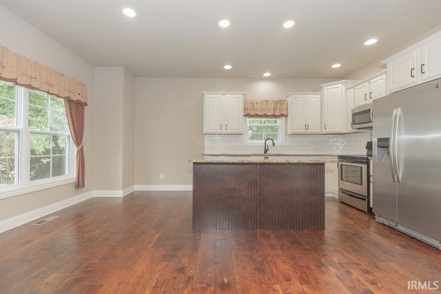 4211 Meadowbrooke Lane, Newburgh, IN 47630