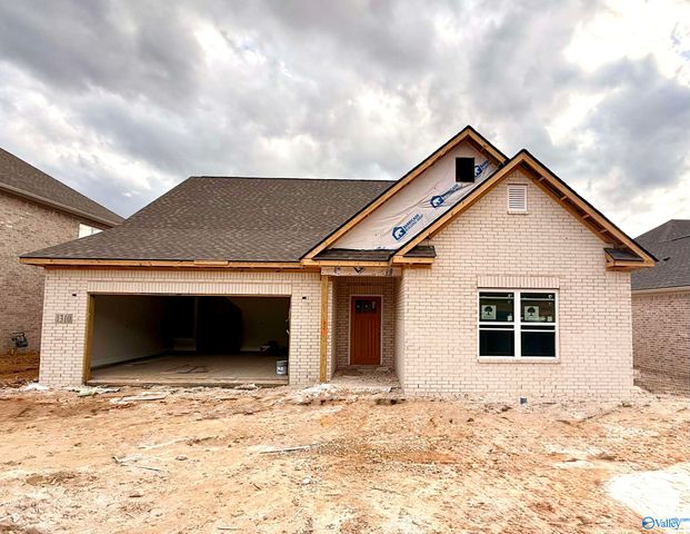 1310 Vermilion Circle, Owens Cross Roads, AL 35763