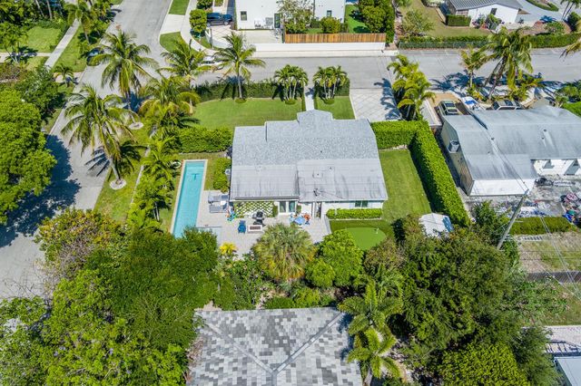 8001 Arlington Place, West Palm Beach, FL 33405