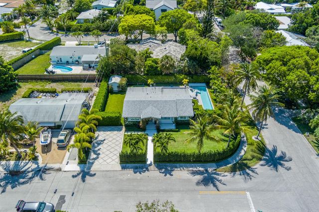 8001 Arlington Place, West Palm Beach, FL 33405