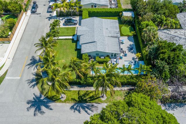 8001 Arlington Place, West Palm Beach, FL 33405