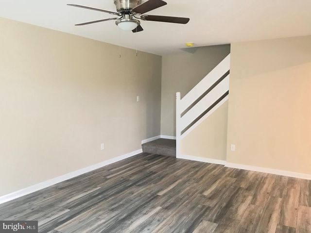 14 LINDEN CT, Sicklerville, NJ 08081