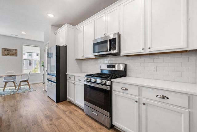 1040 Old Cypress Run, Hanahan, SC 29410
