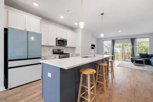 1040 Old Cypress Run, Hanahan, SC 29410