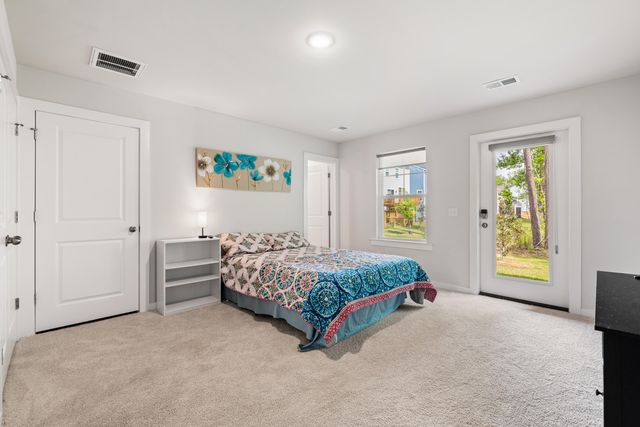 1040 Old Cypress Run, Hanahan, SC 29410