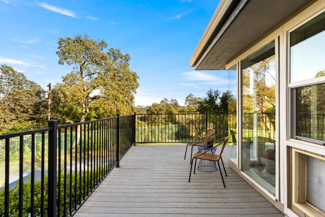 2303 Pinon Rd, Rescue, CA 95672