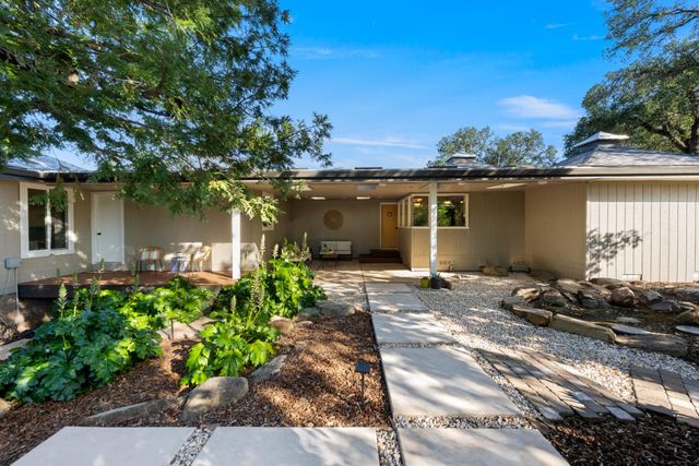 2303 Pinon Rd, Rescue, CA 95672