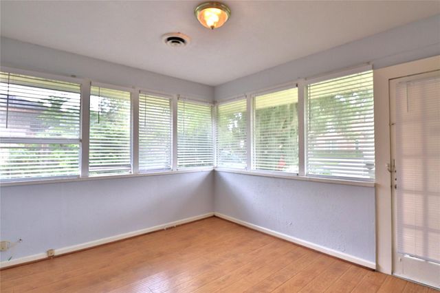 3210 Cloverdale Street, Houston, TX 77025