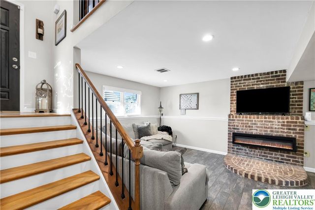 1521 Derhammer Street, Forks Twp, PA 18040
