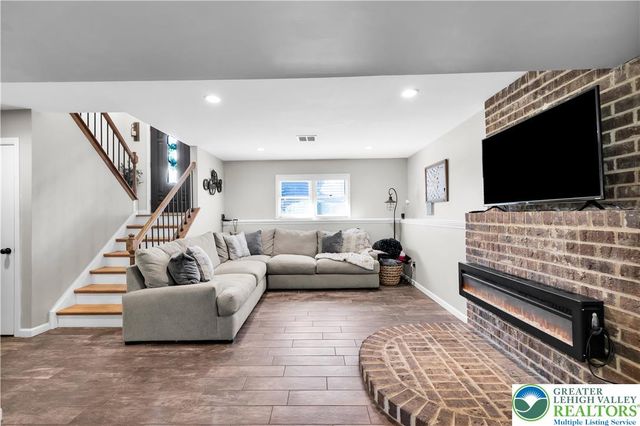 1521 Derhammer Street, Forks Twp, PA 18040