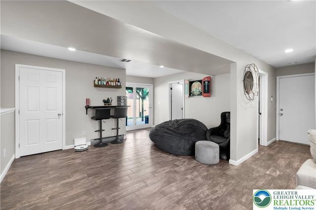 1521 Derhammer Street, Forks Twp, PA 18040