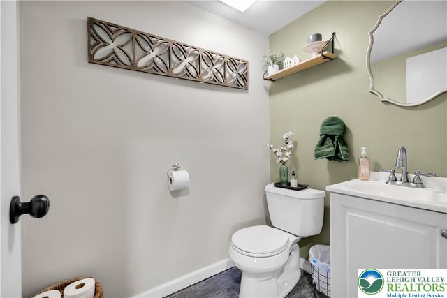 1521 Derhammer Street, Forks Twp, PA 18040
