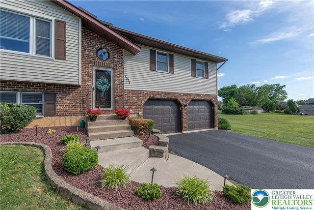 1521 Derhammer Street, Forks Twp, PA 18040