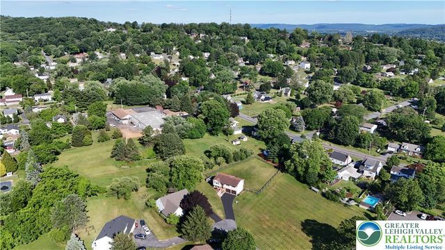 1521 Derhammer Street, Forks Twp, PA 18040