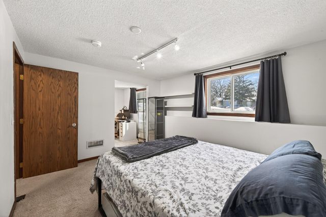 9157 3rd Street NE, Blaine, MN 55434