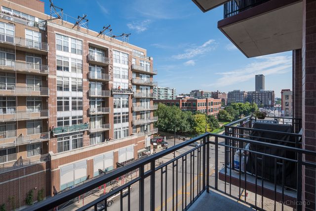 1000 W Adams Street 506, Chicago, IL 60607