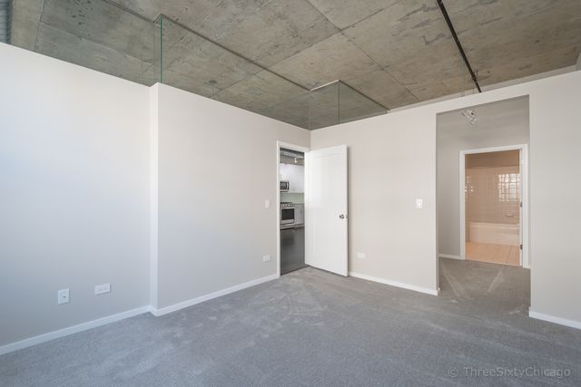 1000 W Adams Street 506, Chicago, IL 60607