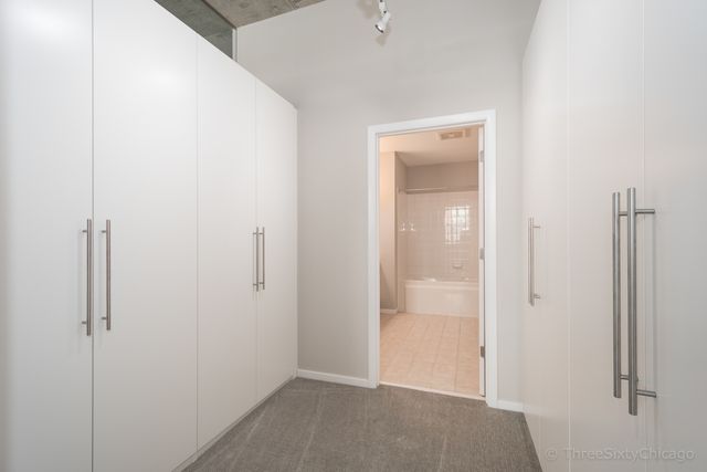 1000 W Adams Street 506, Chicago, IL 60607