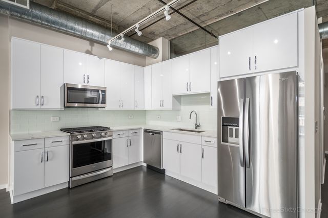1000 W Adams Street 506, Chicago, IL 60607