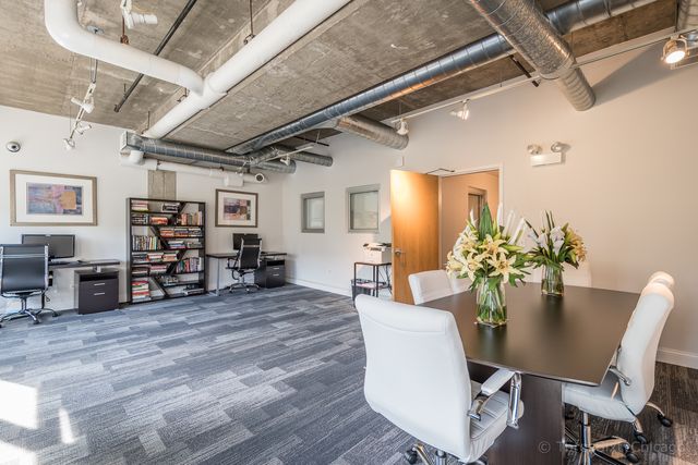 1000 W Adams Street 506, Chicago, IL 60607