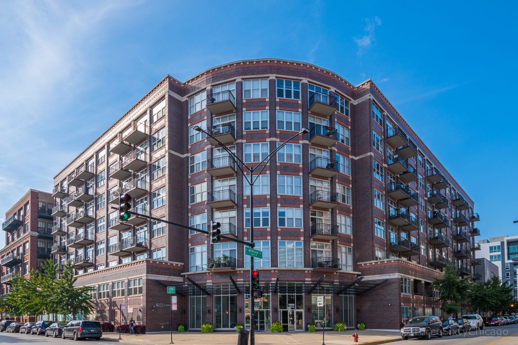 1000 W Adams Street 506, Chicago, IL 60607
