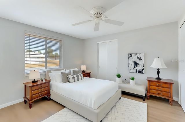 511 CIRCLEWOOD DRIVE Q-16, Venice, FL 34293